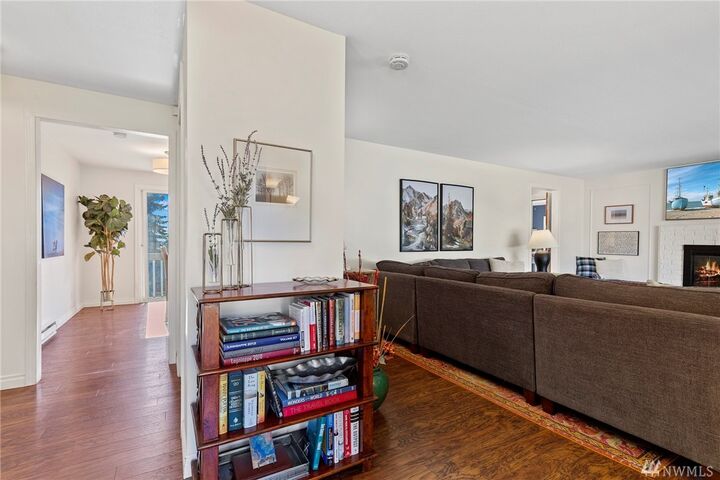 Property Photo: 569 SW Thornberry Dr WA 98277