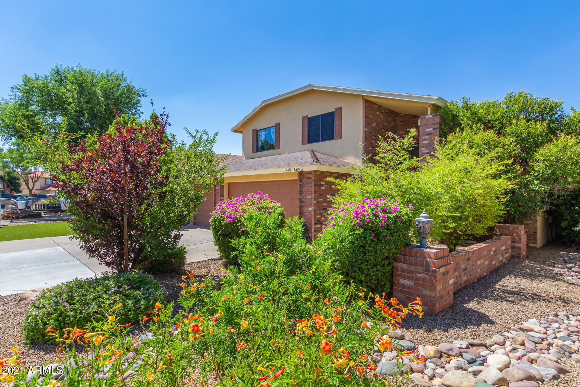 Property Photo: 5850 E Kathleen Road AZ 85254