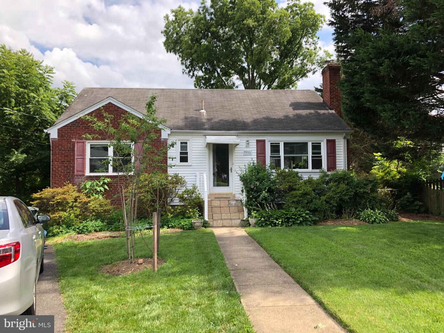 Property Photo:  6238 22nd Road N  VA 22205 