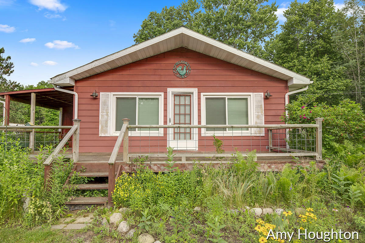 Property Photo:  3288 Alvin Drive  MI 48886 