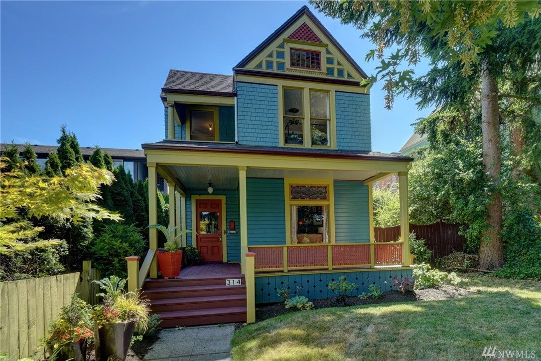 Property Photo: 314 N Yakima Ave WA 98403