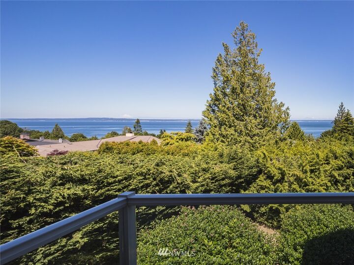 Property Photo:  563 Pioneer Drive  WA 98365 