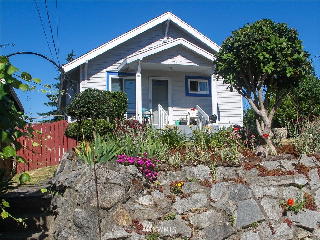 Property Photo:  1145 Naval Avenue  WA 98312 