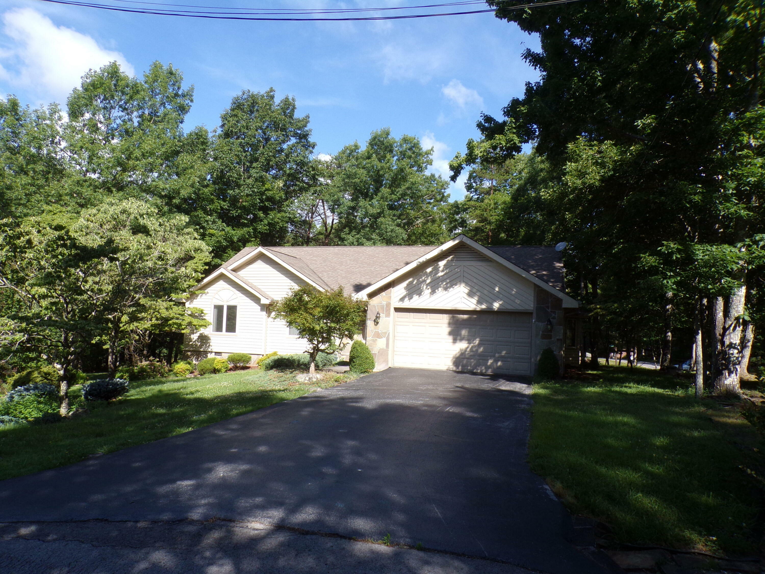 Property Photo:  45 Kingsboro Lane  TN 38558 