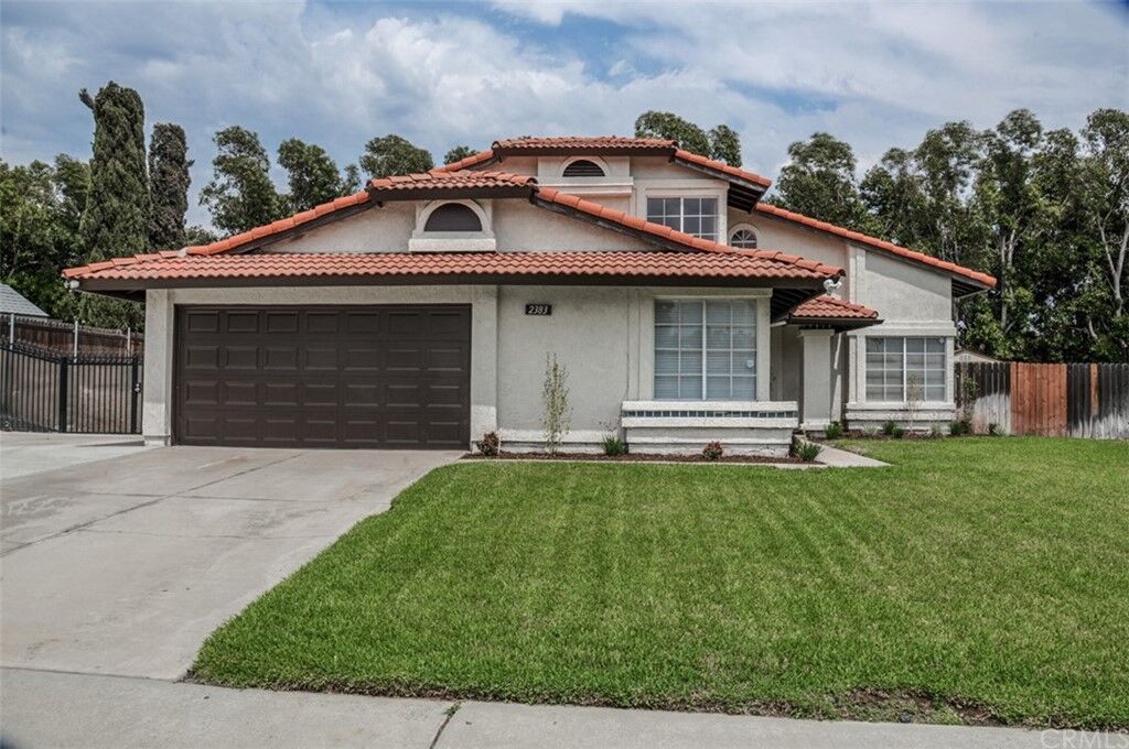 Property Photo: 2383 N Brierwood Avenue CA 92377