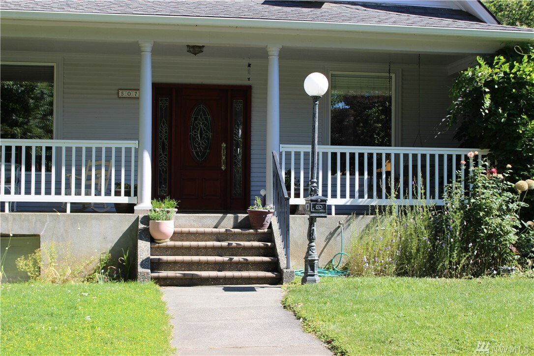 Property Photo:  507 Lincoln St  WA 99362 