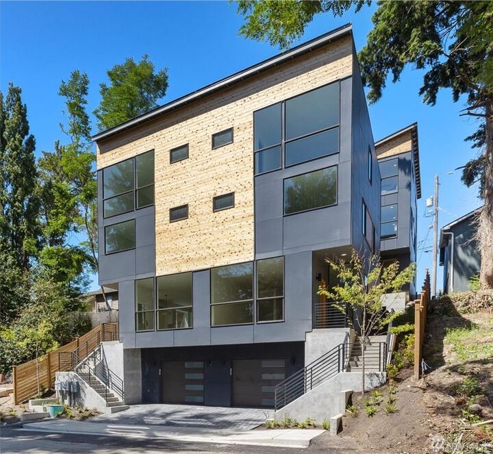 Property Photo:  14011 Lenora Place N  WA 98133 