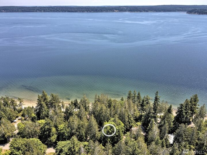 Property Photo: 476 E Chesapeake Dr WA 98584