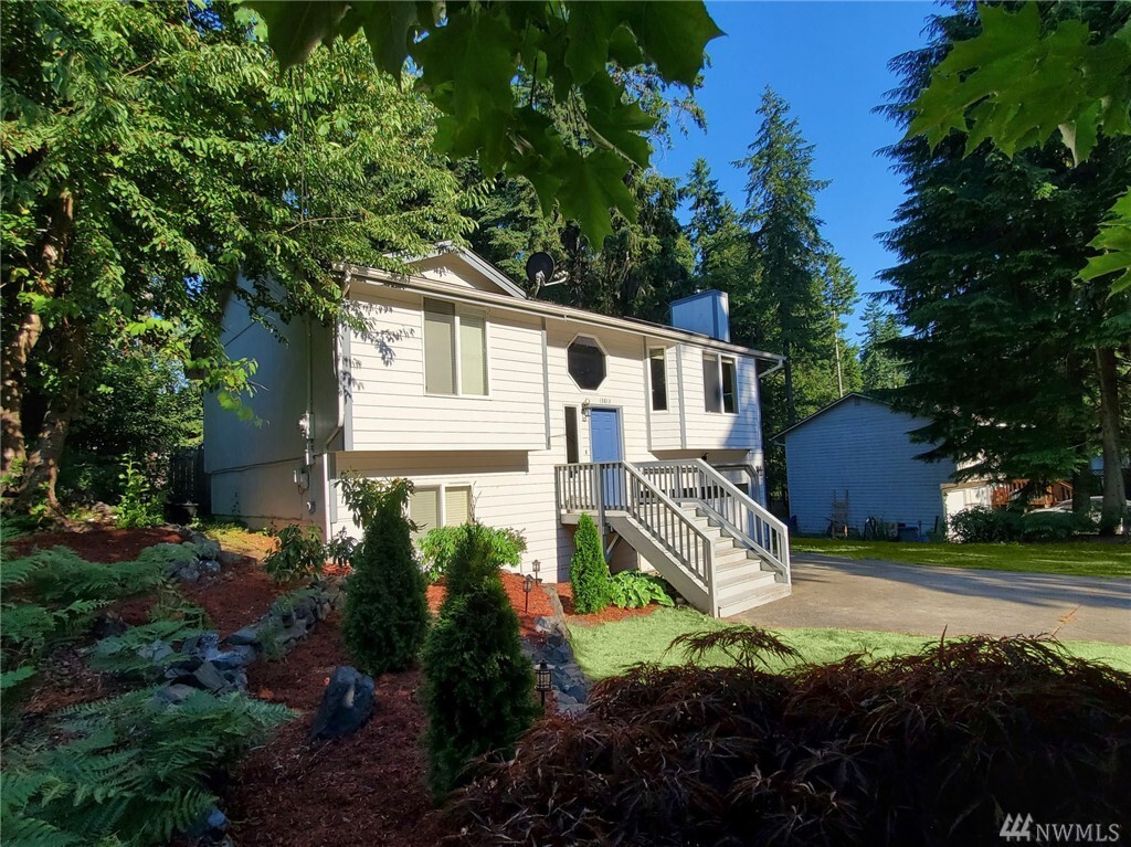 Property Photo: 13813 Chinook Cir NW WA 98312