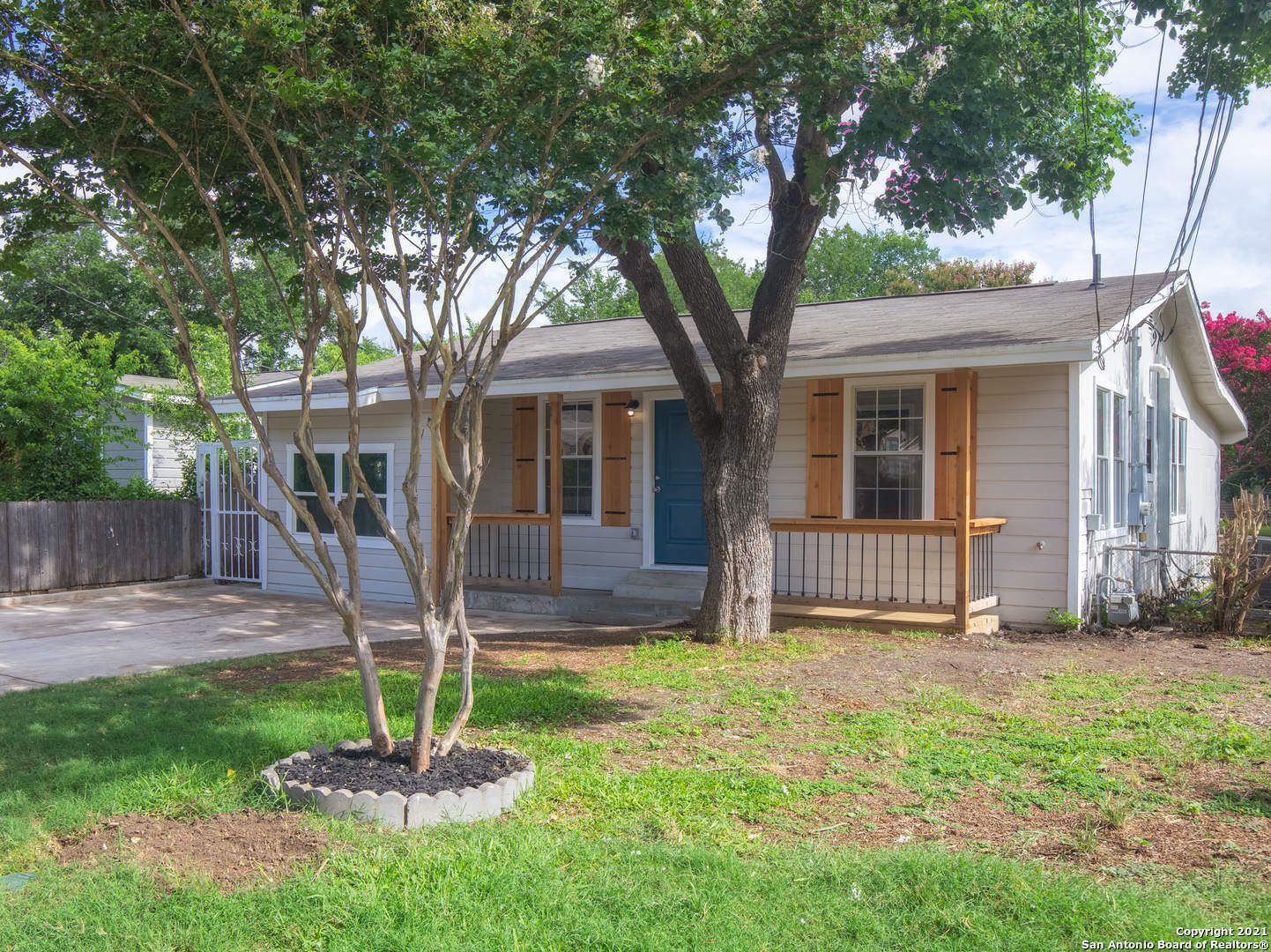 Property Photo:  129 San Angelo  TX 78212 