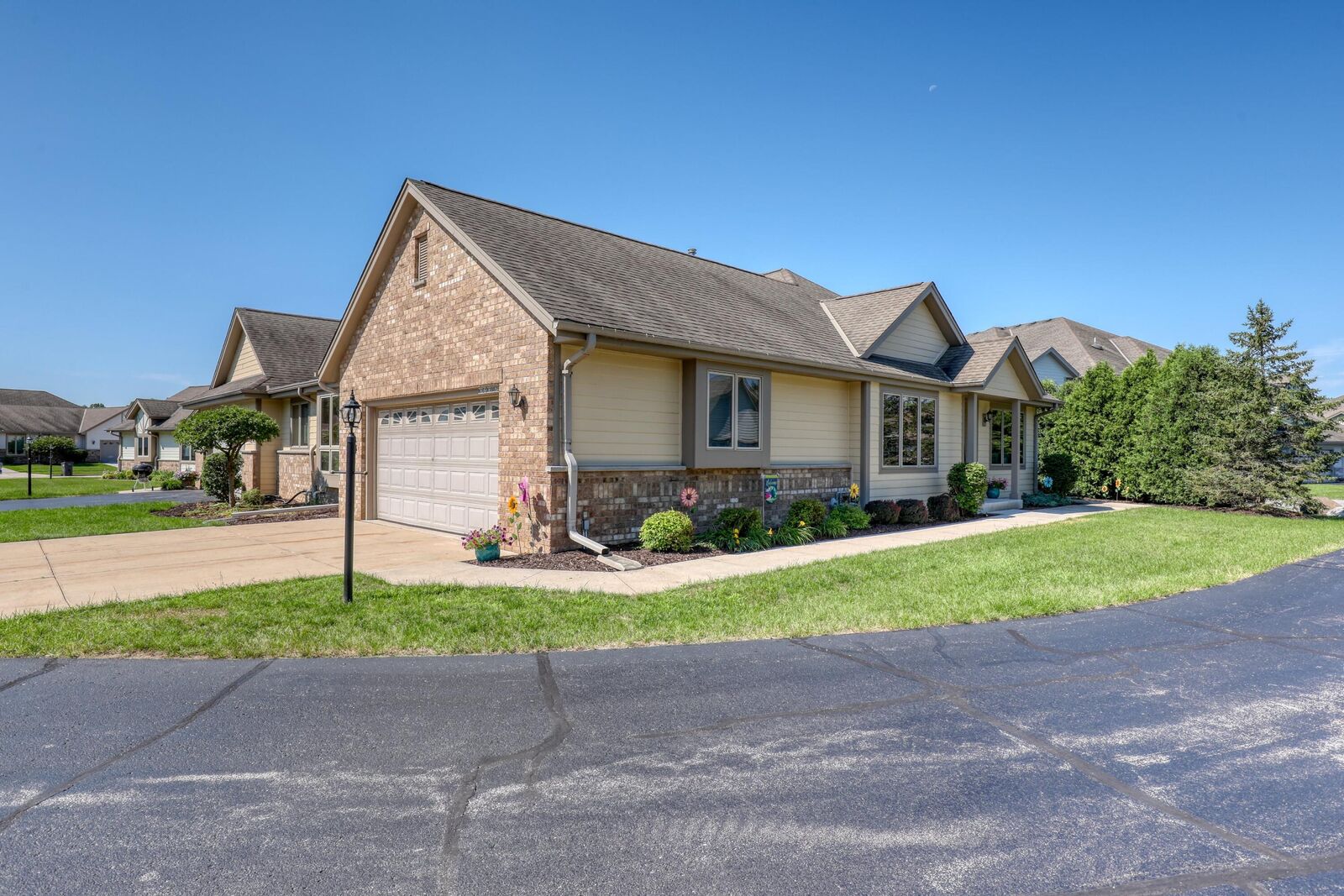 Property Photo: N161w18875 Heather Lynn Cir 271 WI 53037