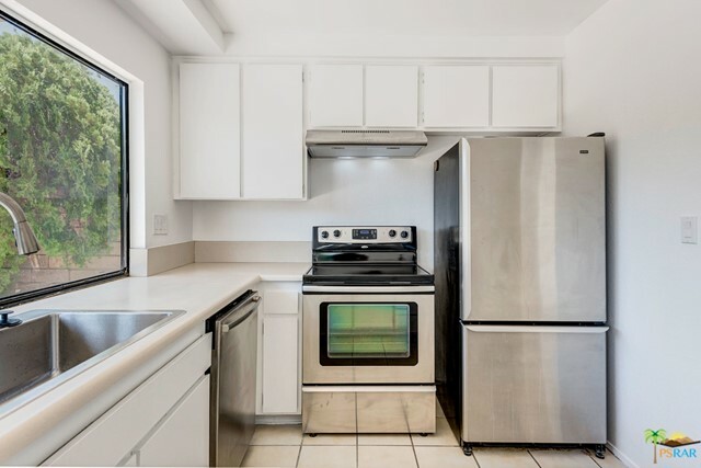 Property Photo: 1778 E Sandalwood Drive CA 92262