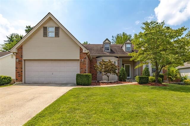 Property Photo:  3 Greenhurst Court   63376 