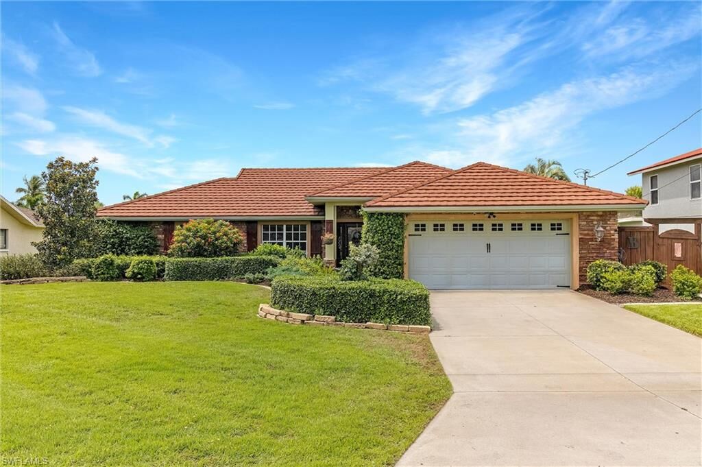 Property Photo: 1901 SE 13th St FL 33990