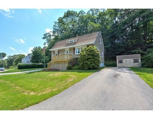 Property Photo:  5 Chestnut Hill Rd  MA 01537 