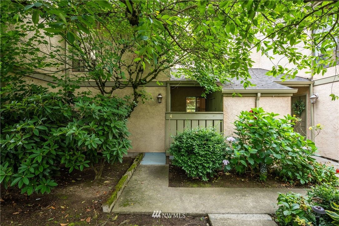 Property Photo:  10011 NE 138th Street A4  WA 98034