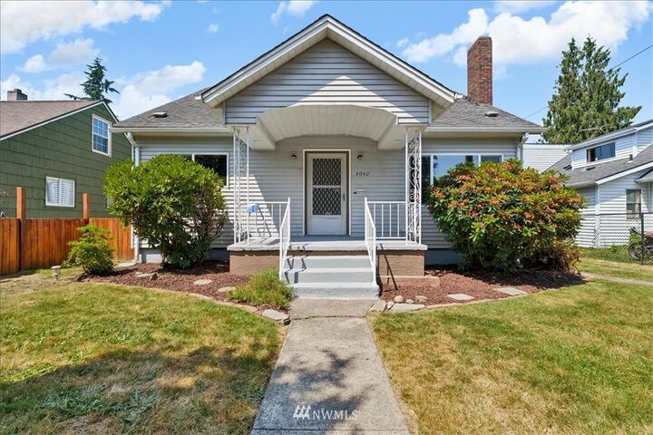 4042 A Street  Tacoma WA 98418 photo