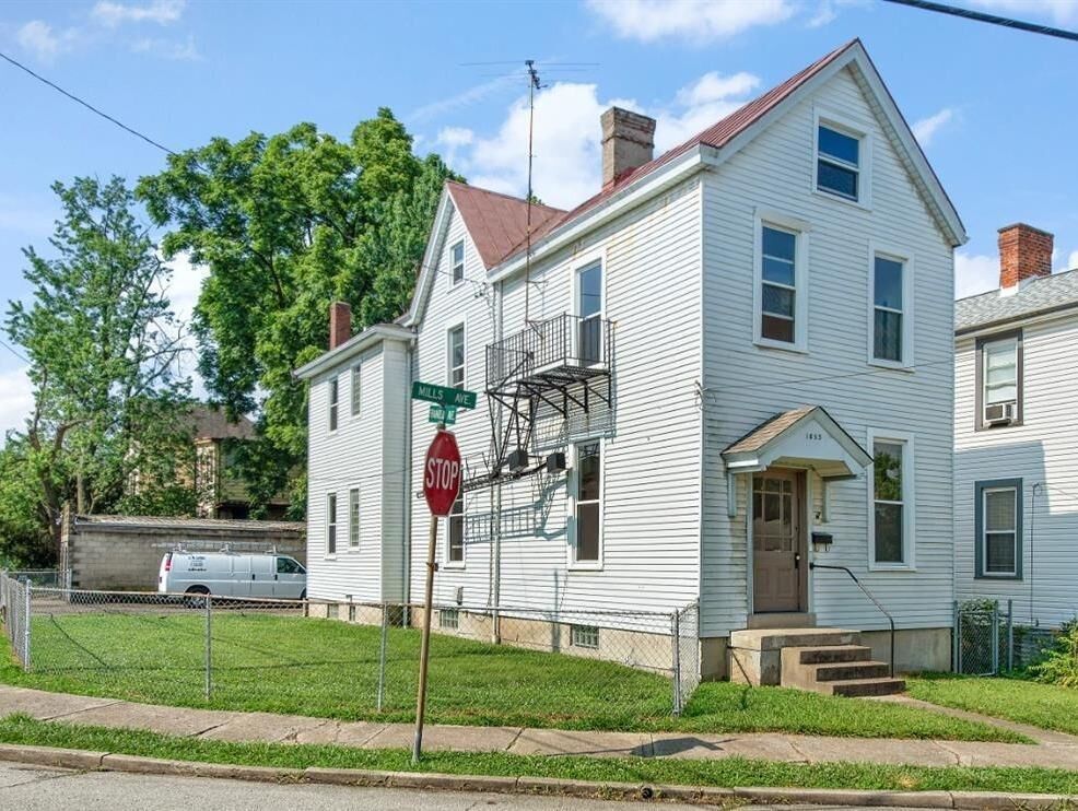 Property Photo:  1853 Mills Ave  OH 45212 