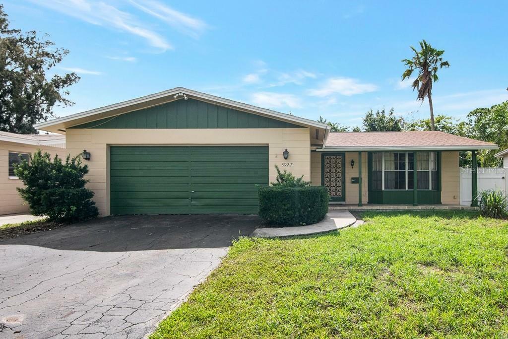 Property Photo:  3927 Harrisburg Street NE  FL 33703 