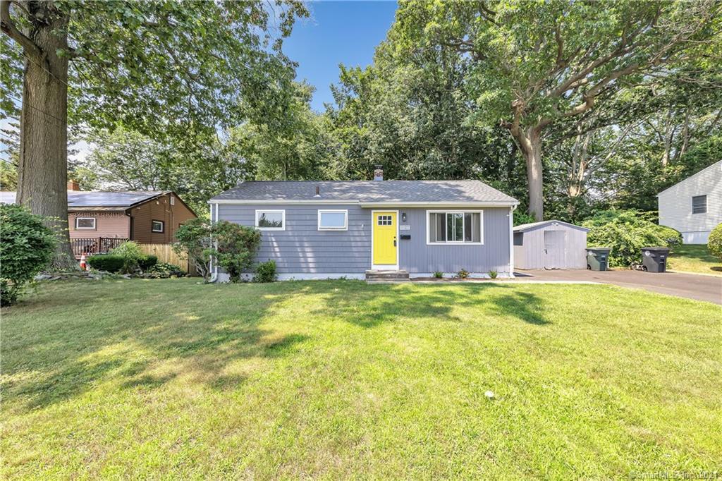 Property Photo: 27 Spruce Street CT 06460