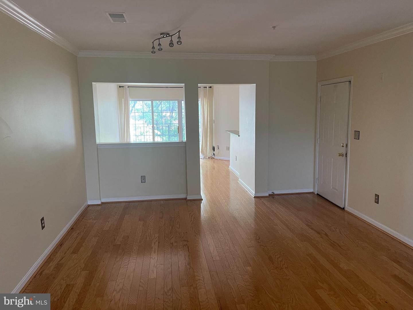 Property Photo:  1510 Northern Neck Drive 201  VA 22182 