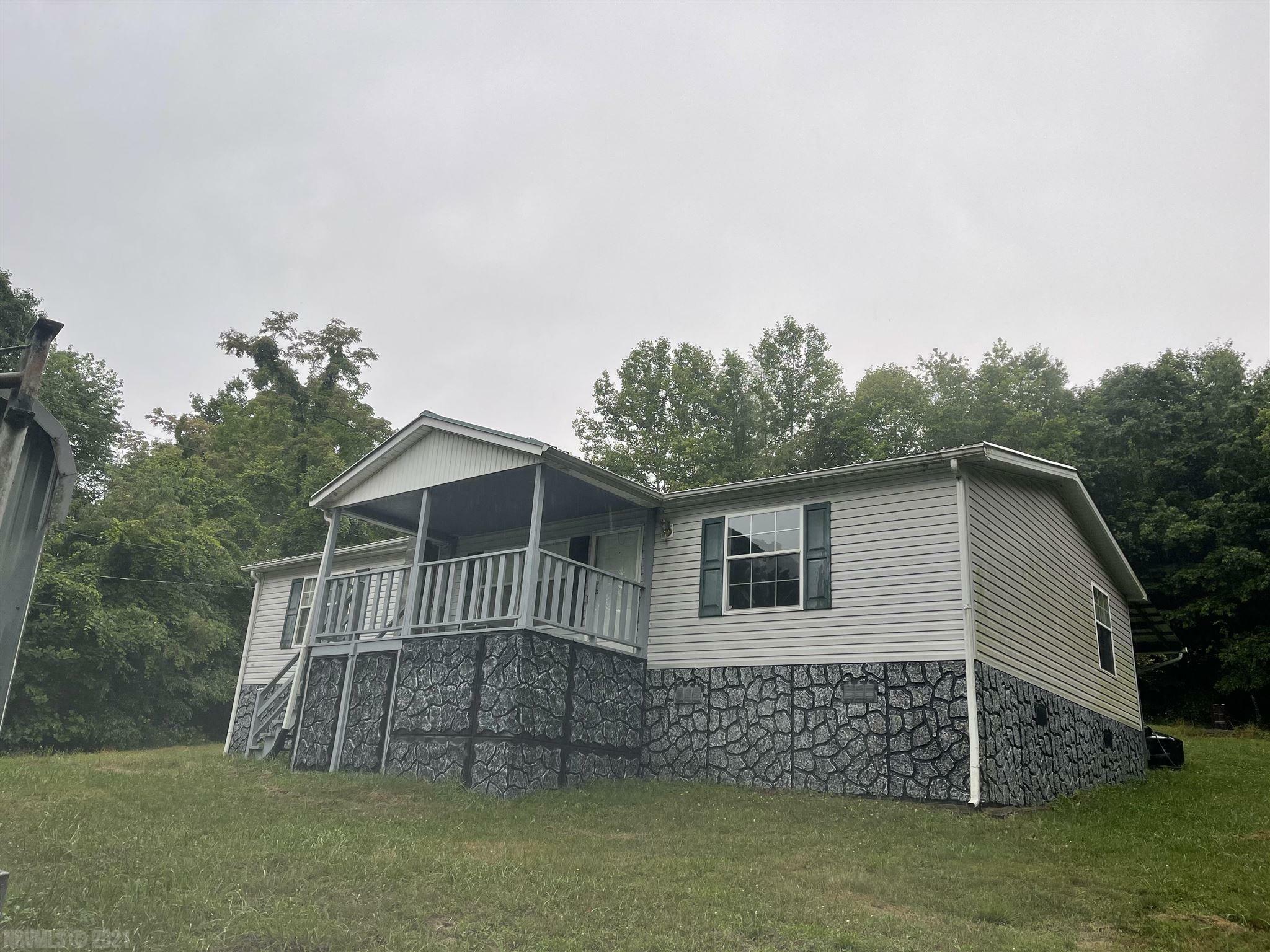 4859 Lovern Road  Princeton WV 24740 photo