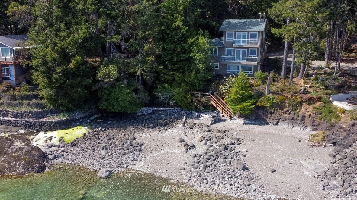 Property Photo: 21 Paradise Cove Road WA 98320