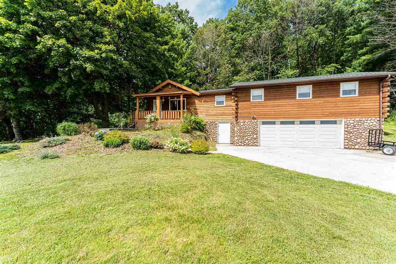 Property Photo:  W8585 Norton Rd  WI 53948 