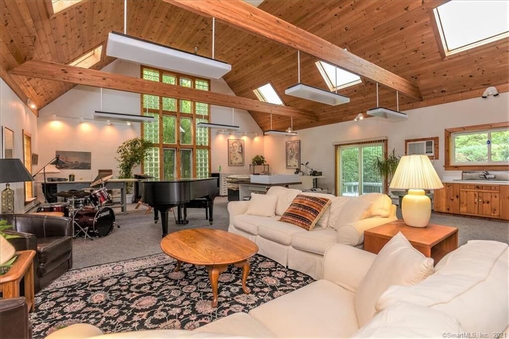 Property Photo:  13 Crosstrees Hill Road  CT 06426 