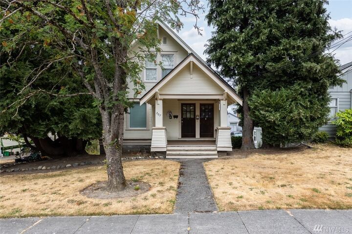 207 E Evergreen St  Mount Vernon WA 98273 photo