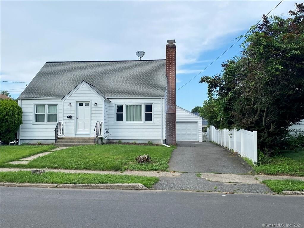 Property Photo: 210 Stratfield Place CT 06606