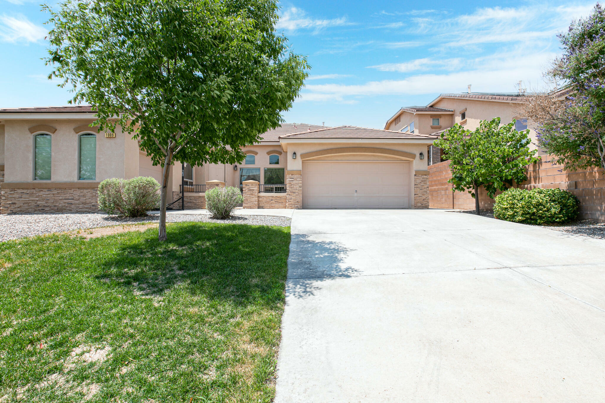 Property Photo:  1009 Coyote Bush Road NE  NM 87144 