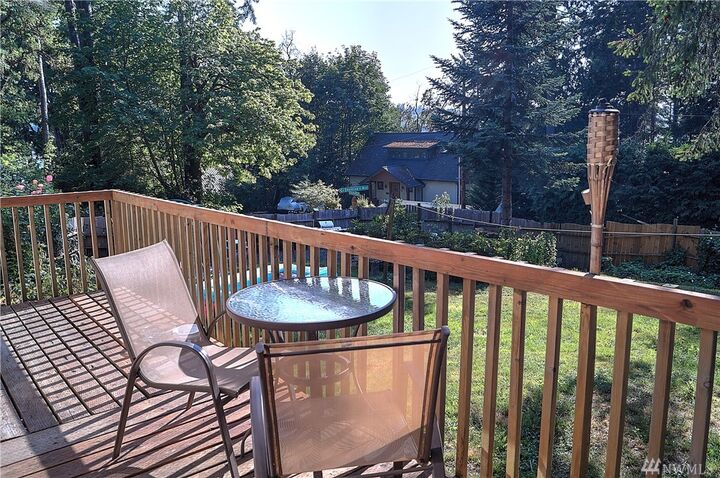Property Photo:  10 E Shoreline Ct W  WA 98584 
