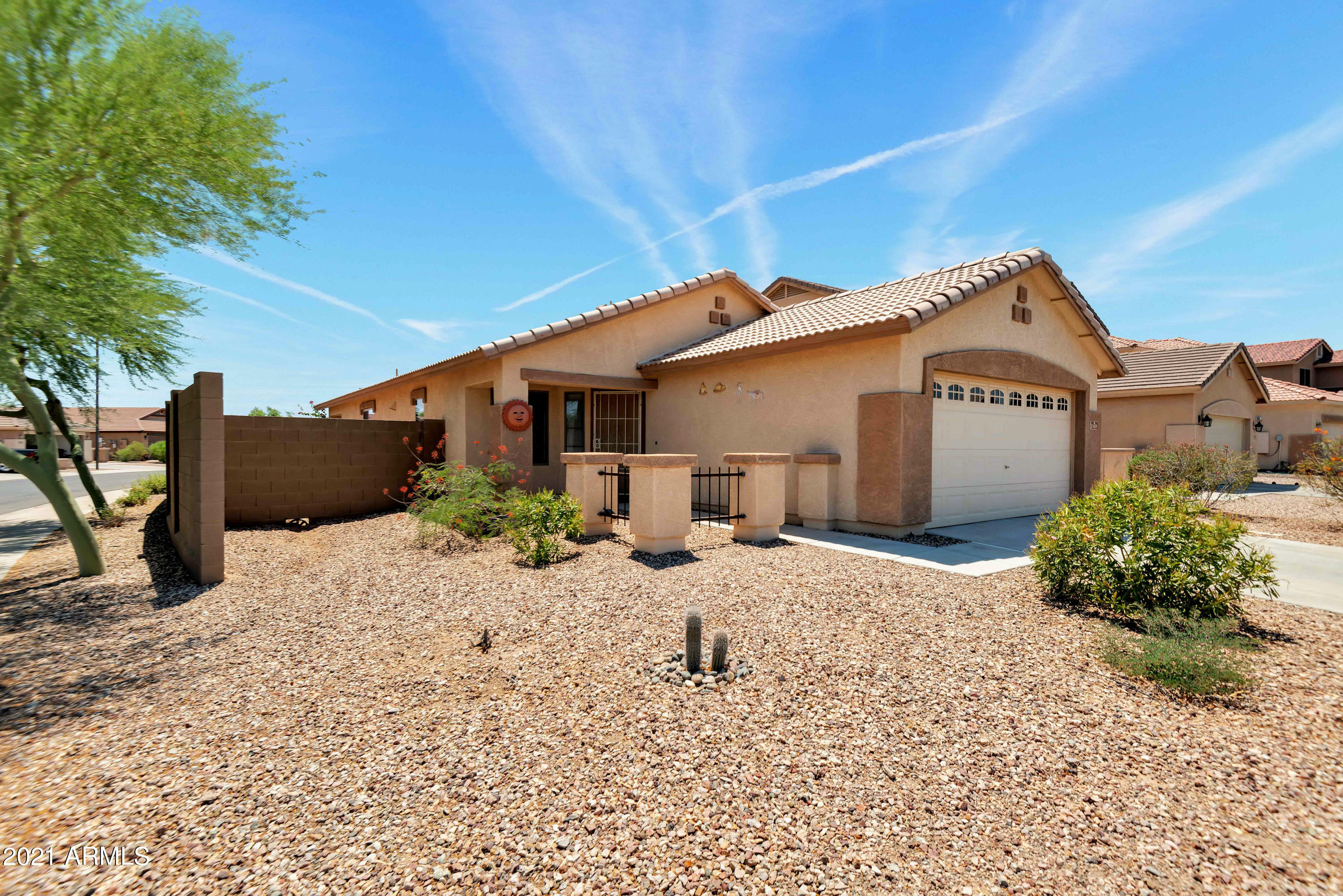 Property Photo:  21659 W Durango Street  AZ 85326 