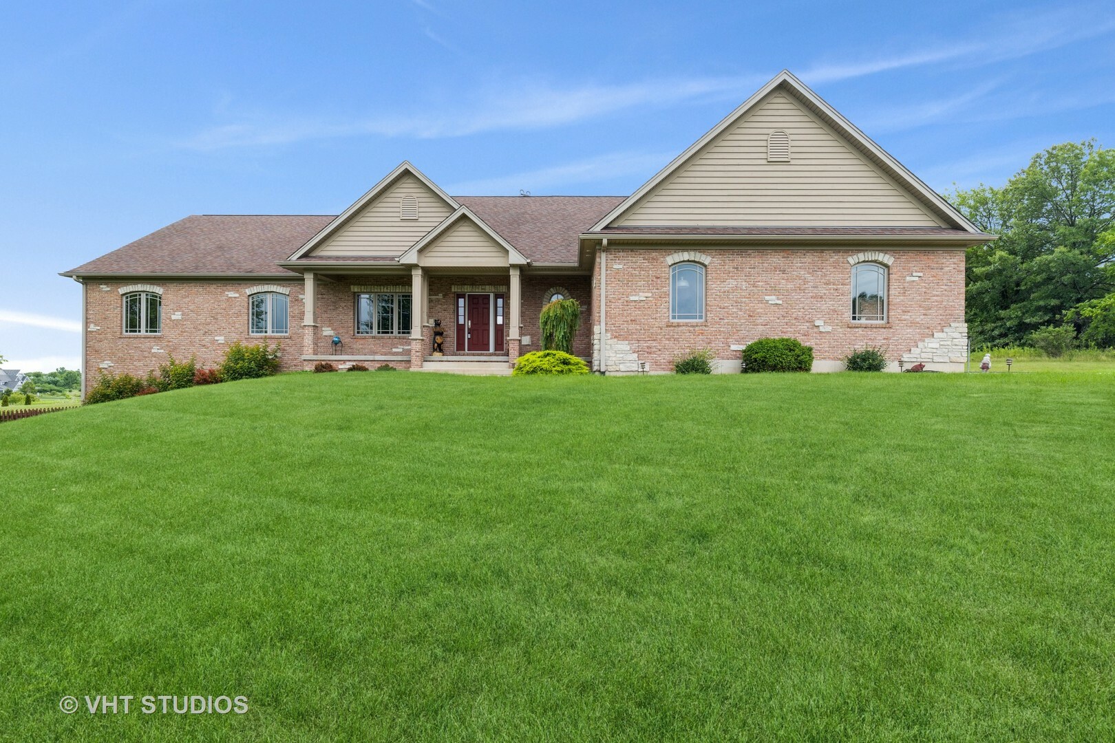 604 Indian Trace  Woodstock IL 60098 photo