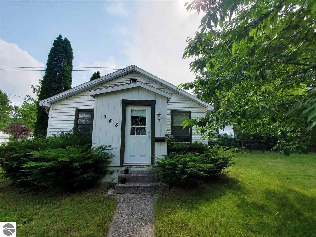 Property Photo:  948 Ernst Street  MI 49601 