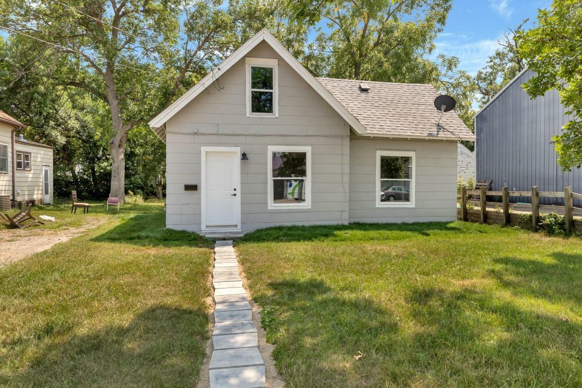 Property Photo:  414 Benson Avenue SE  MN 56201 