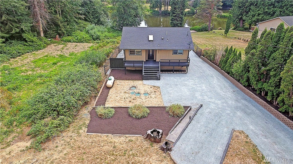 Property Photo:  1441 Lake Dr  WA 98282 