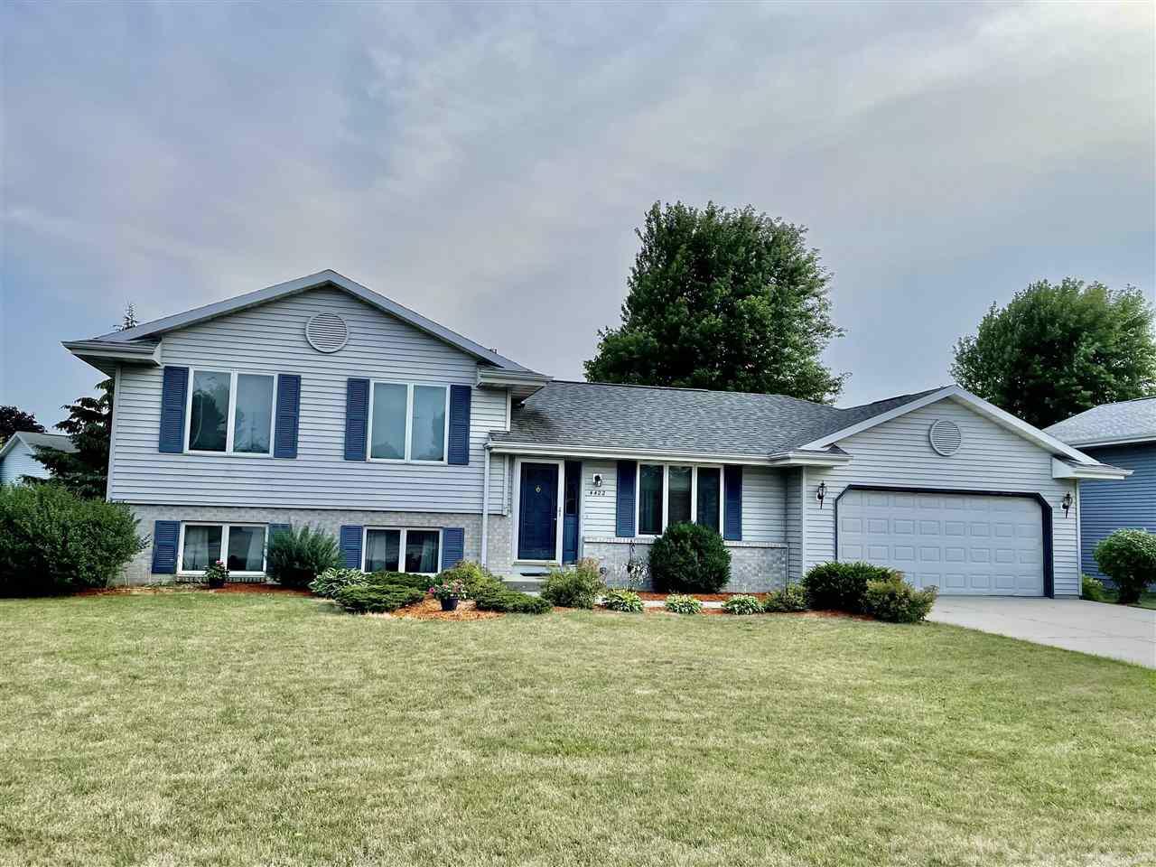 Property Photo:  4422 Fairfield Dr  WI 53546 