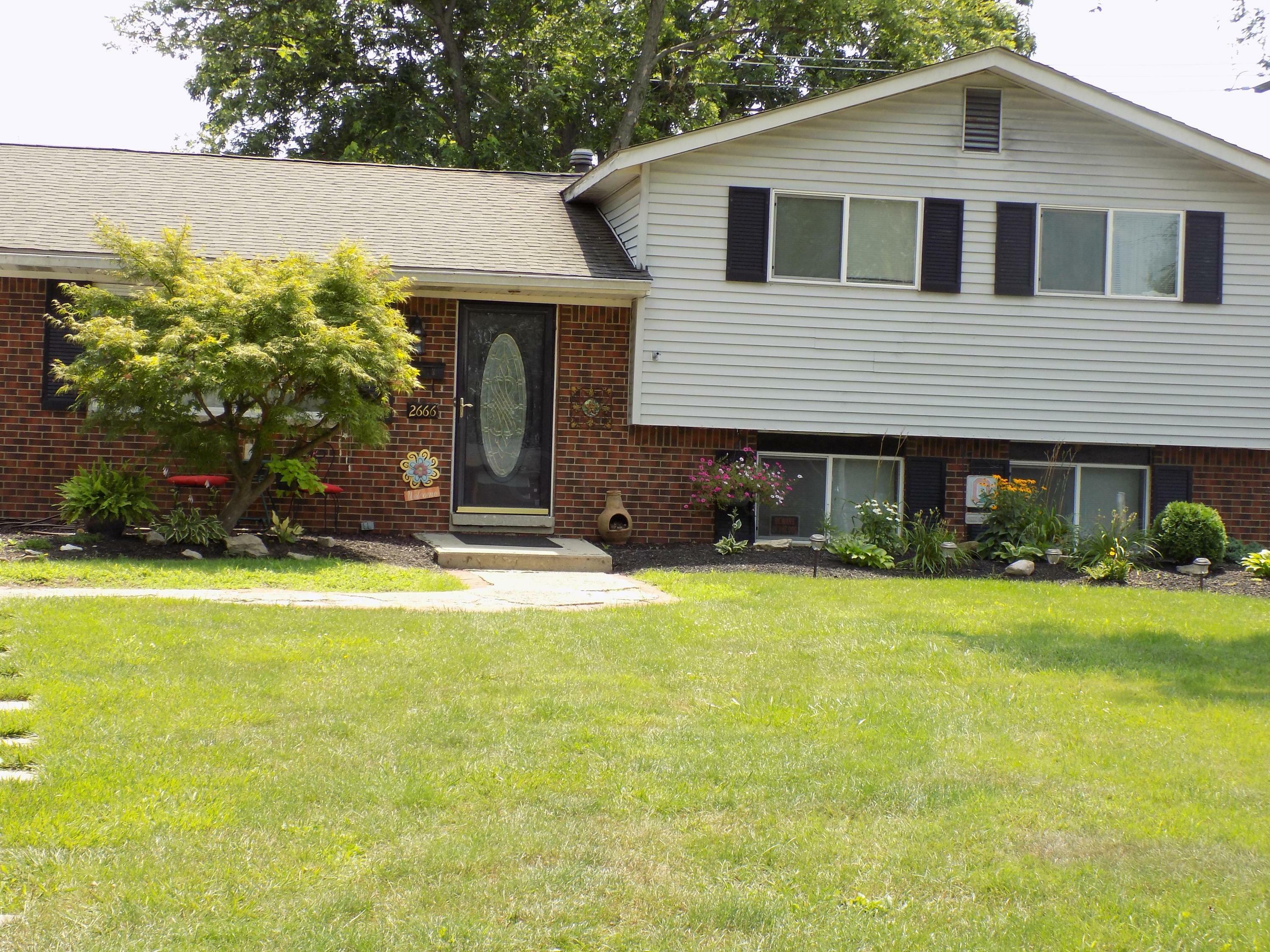 Property Photo:  2666 Hubbell Road  OH 43232 