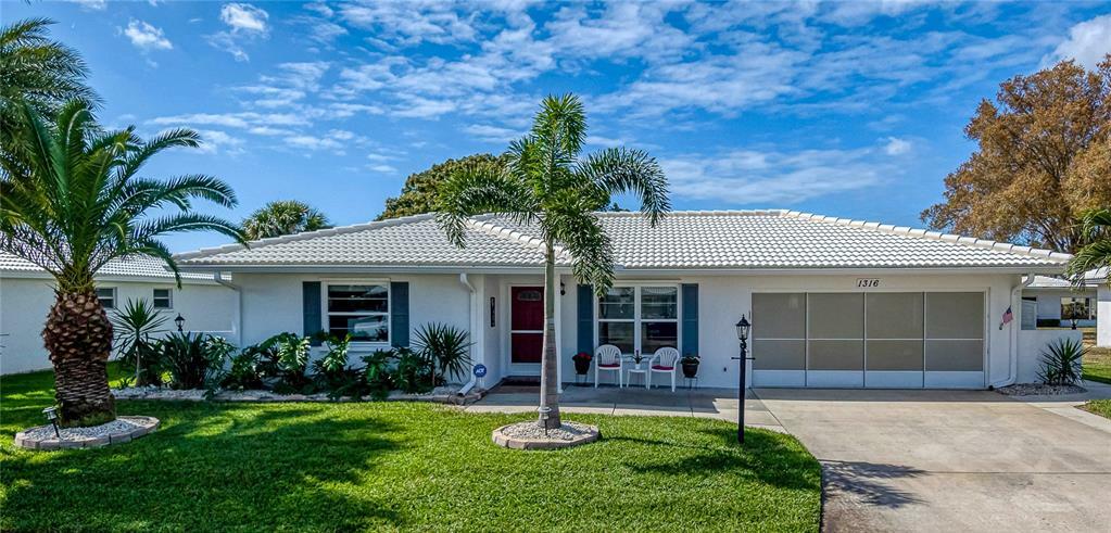 Property Photo:  1316 Bottlebrush Drive  FL 34208 