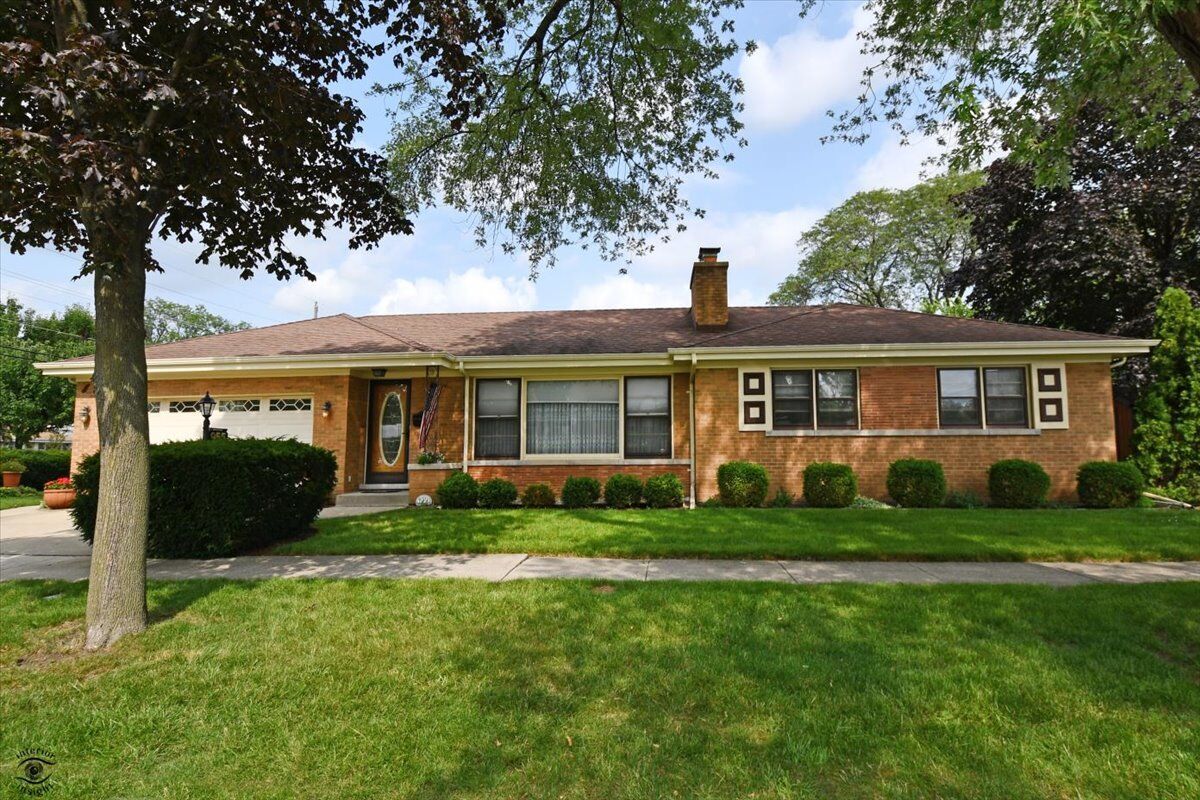 Property Photo:  955 N Seeley Avenue  IL 60068 