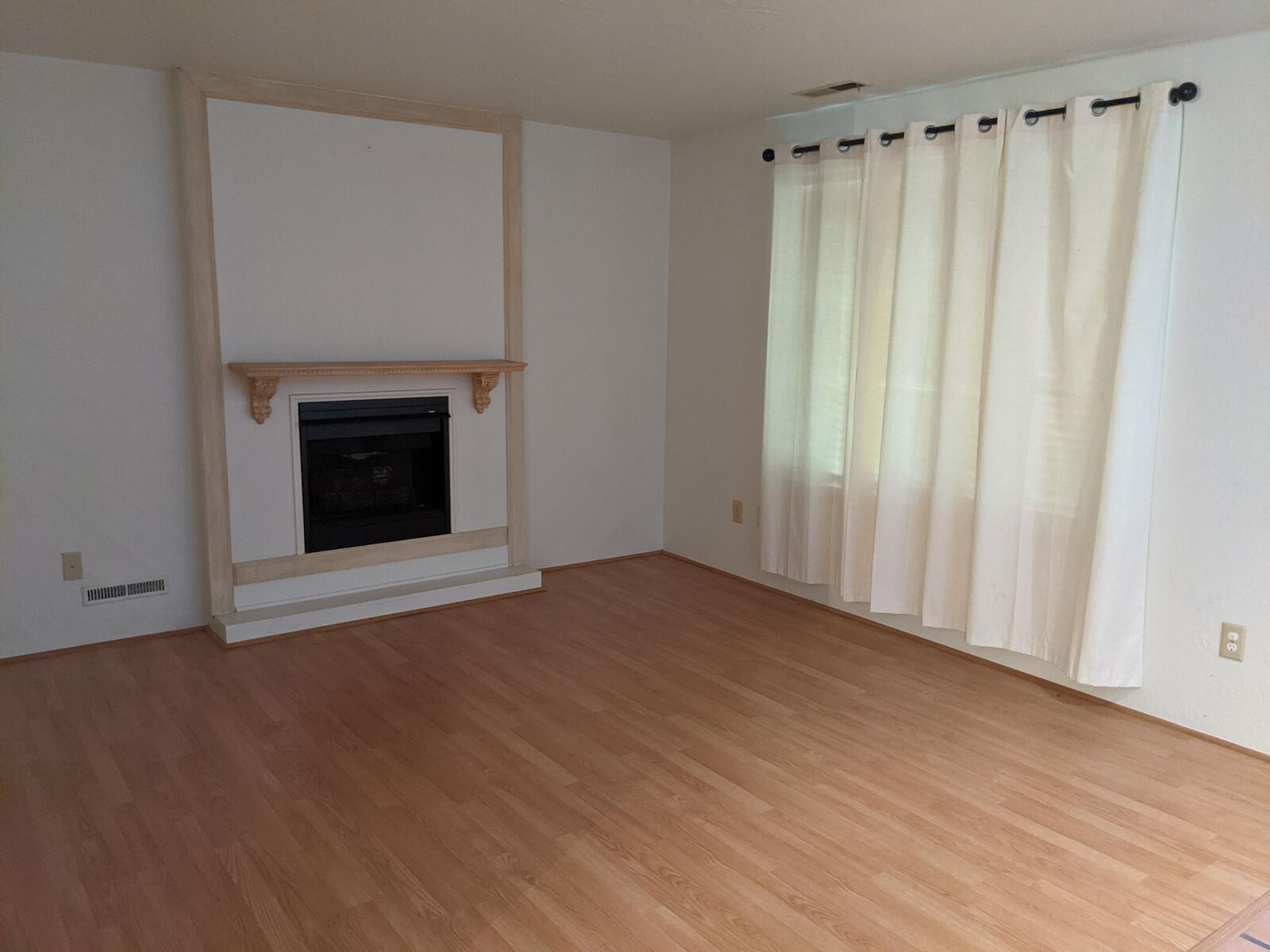 Property Photo: 1129 Progress A OR 97504