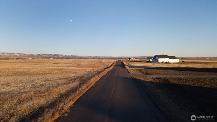 Property Photo: 3 Green Canyon Lane WA 98926