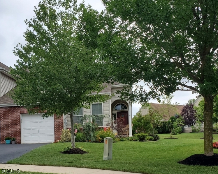 Property Photo: 47 Saratoga Ct NJ 08873