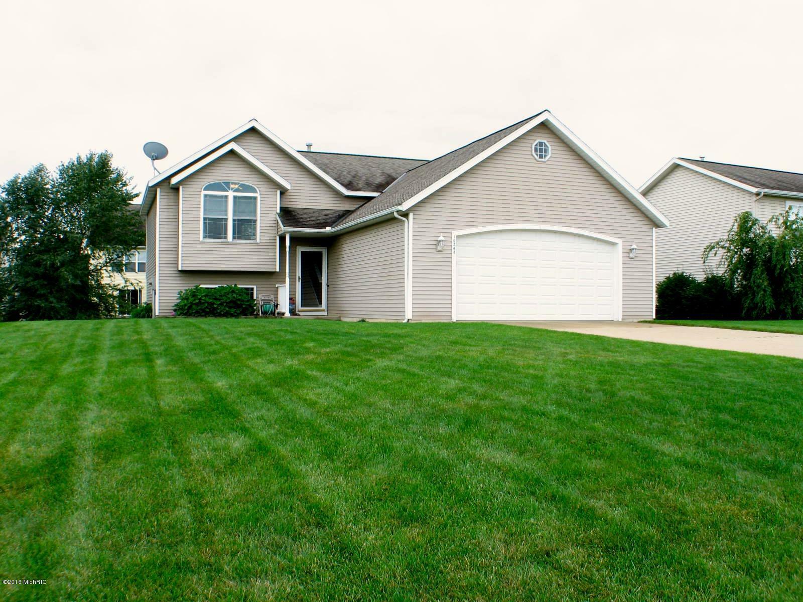 Property Photo: 10248 Lynwood Lane MI 49464
