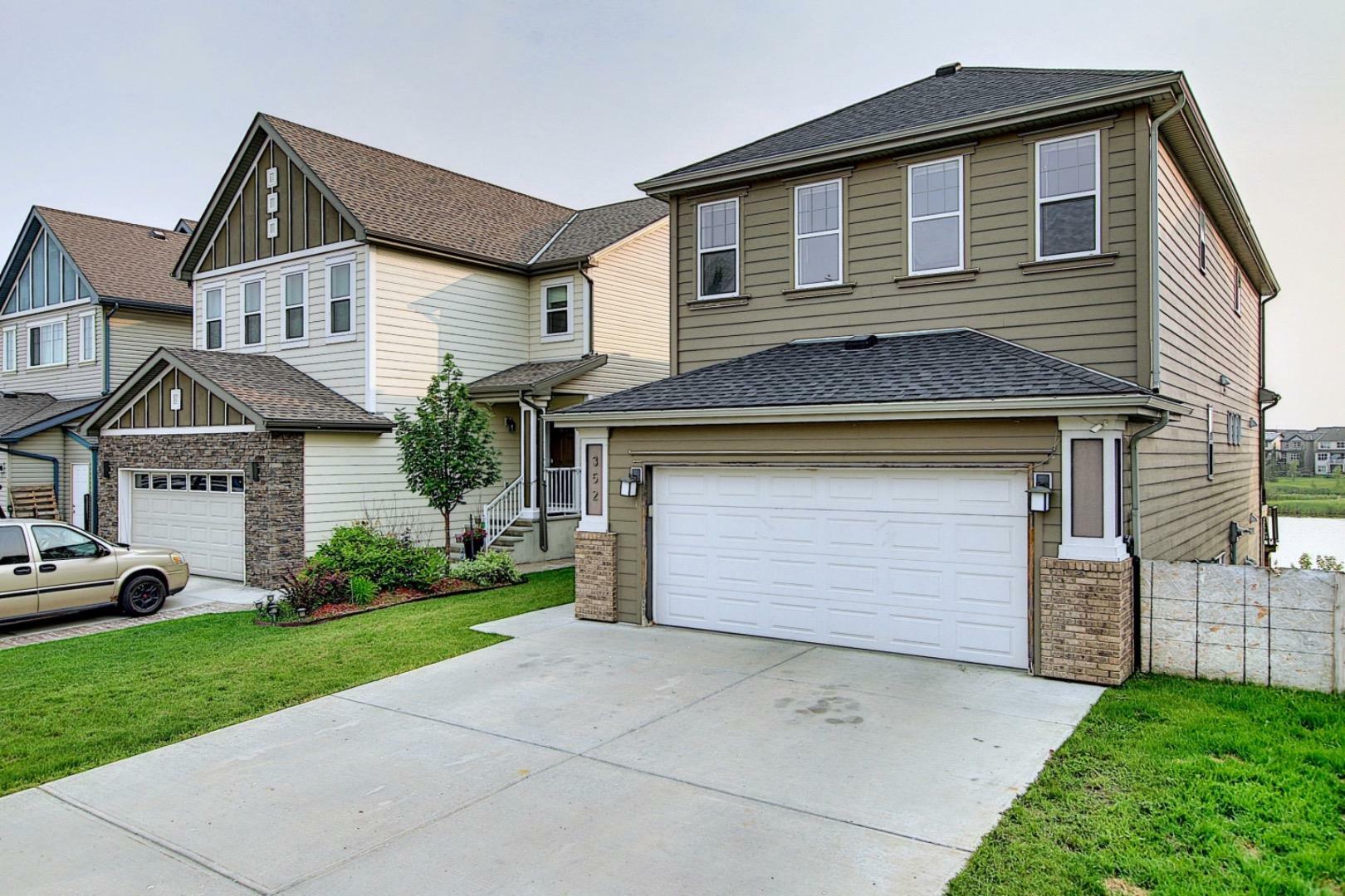Property Photo: 352 Copperpond Circle SE AB T2Z 0W4