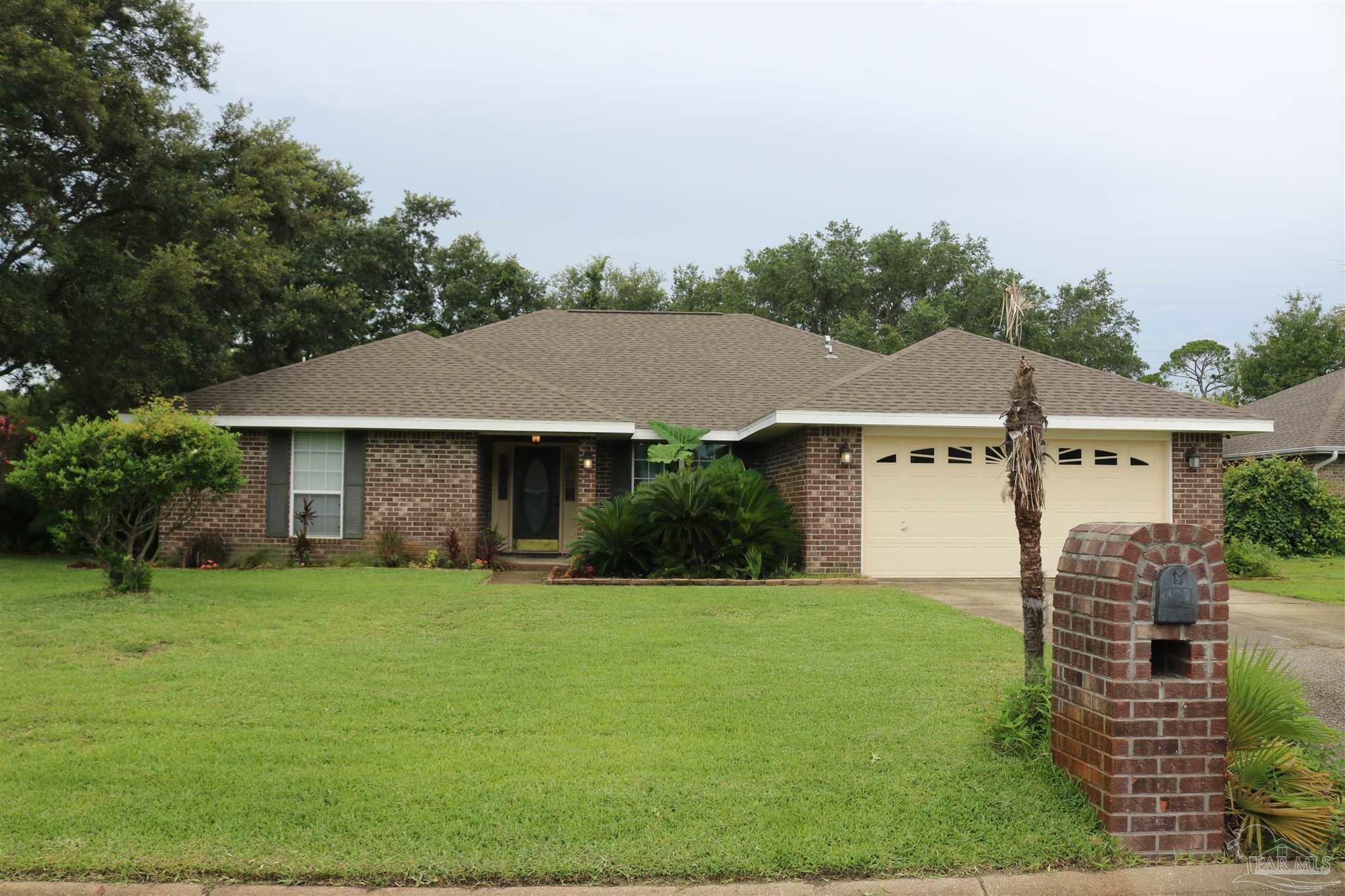 Property Photo:  1529 Silver Lace Ct  FL 32563 