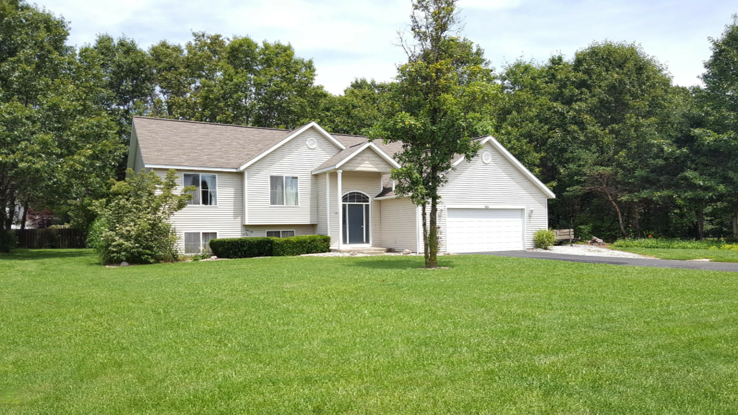 Property Photo:  15359 Meadowlark Drive  MI 49417 