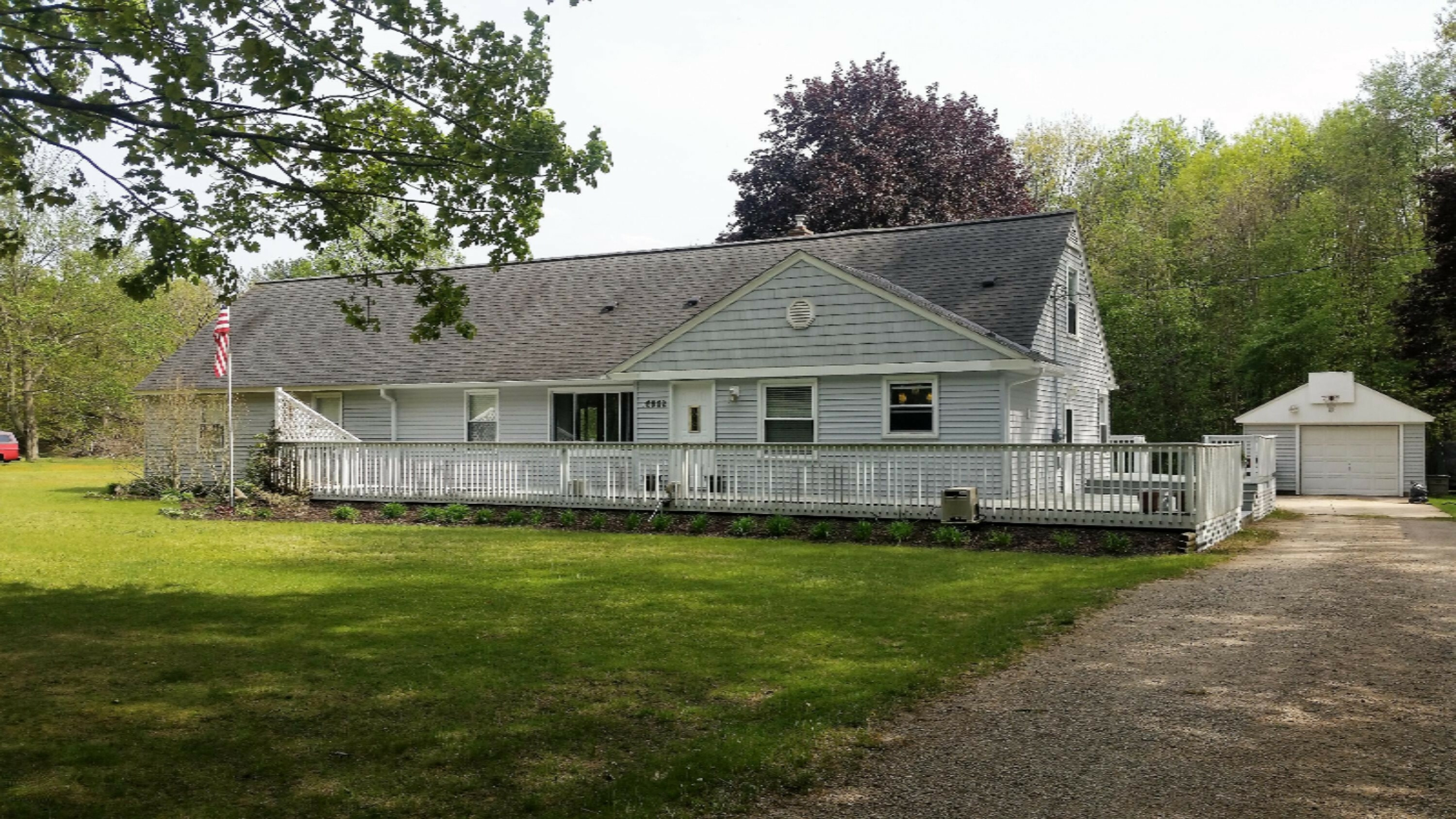 Property Photo:  16962 Ransom Street  MI 49424 